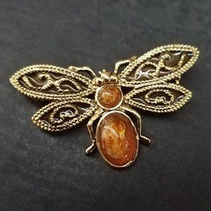 VINTAGE Insect Faux Amber Gold Tone Winged Bug Brooch Pin